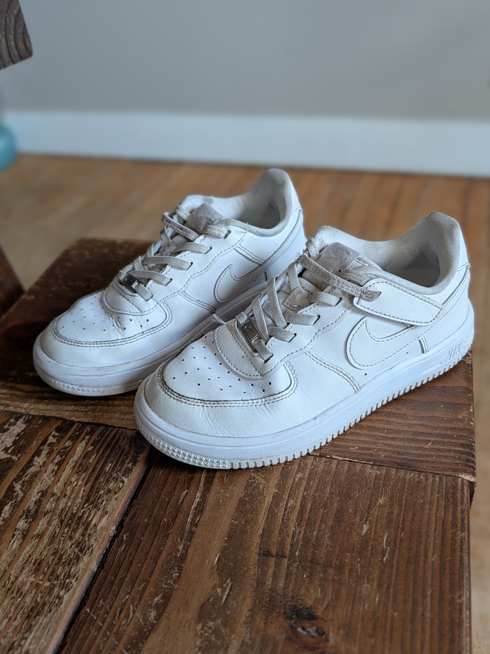 Nike Kids Air Force 1 White Low-Top Sneakers with Velcro and Laces
